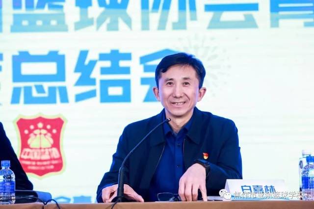 青少年篮球爱好者如何提升配合技巧?_0